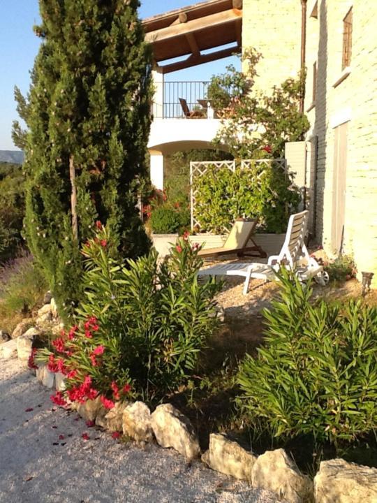 Bed and Breakfast Le Logis à Gordes Extérieur photo