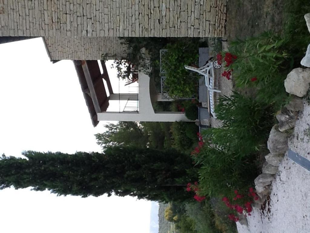 Bed and Breakfast Le Logis à Gordes Extérieur photo